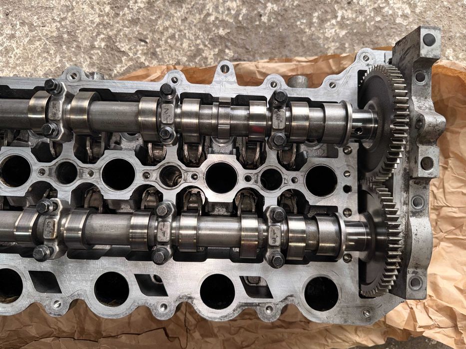 Engine head Volvo XC70 d5 D5244T10 (30777365-013)