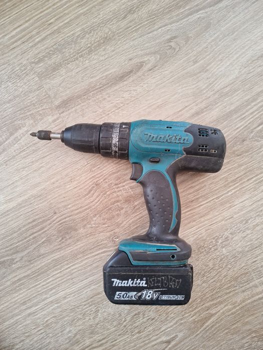 bormasina makita functională