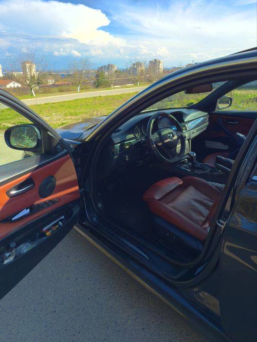 Bmw e90 2010 245к.с.