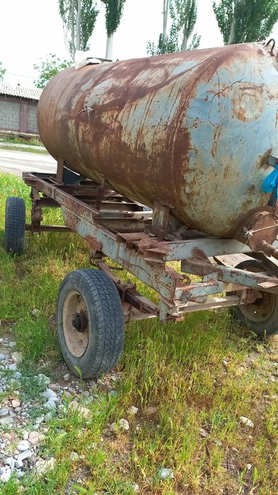 Цистерна прицеп бочка
