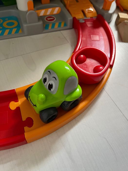 Детски Гараж / Писта Паркинг за колички Smoby / Размяна за друг също