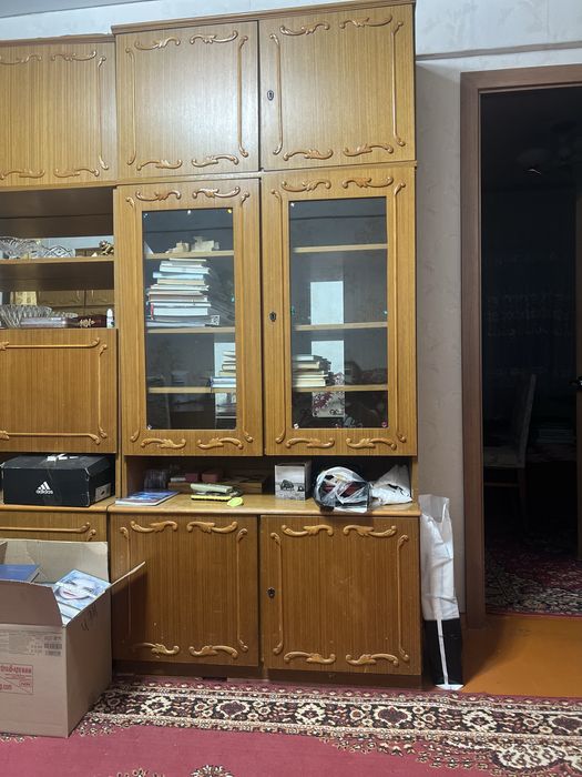Проодам гарнитур шкафы для гостинной