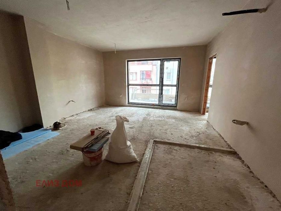 Тристаен апартамент в гр. Варна, р-н Окръжна болница