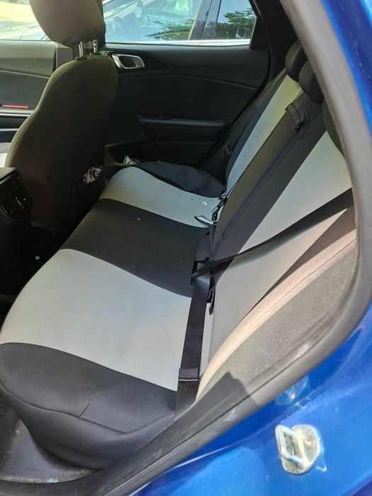 Huse Scaune Auto Kia XCeed personalizate, Negru-Gri,  Scaune Fata, Banchete, Tetiere si Cotiera, facute la comanda.