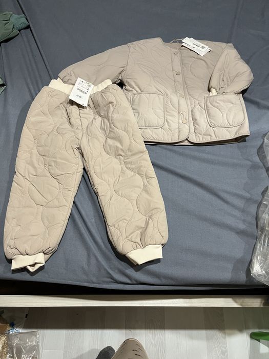 Куртки зара с германини новые унисекс на  3 5 лет