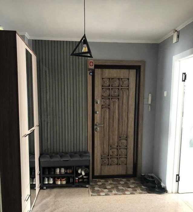 Продается трехкомнатная ленинградка