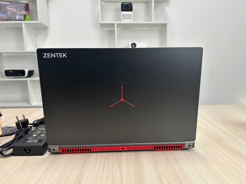 Продается ноутбук Zentek OnixBlaze