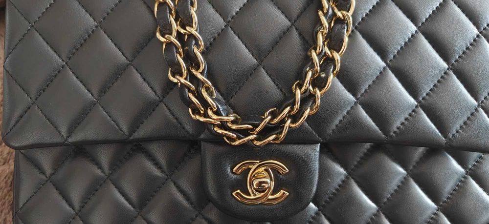 Chanel classic flap чанта