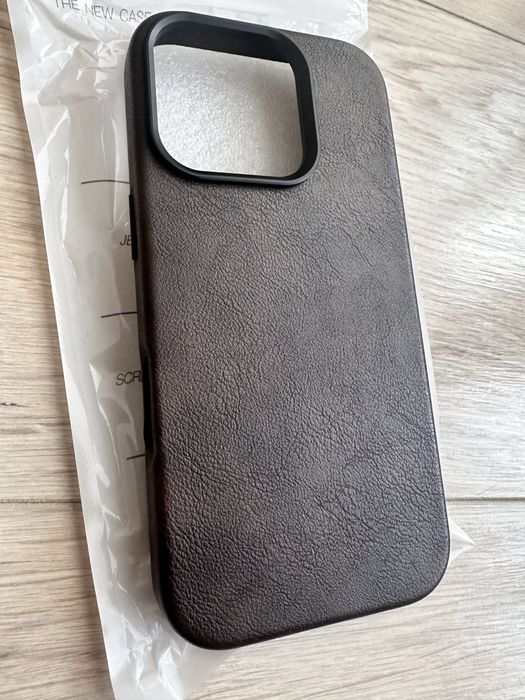 Husa iPhone 16 pro piele Magsafe noua