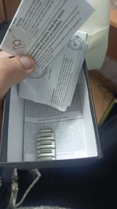 Продам часы CASIO  оригинал со всей документацией