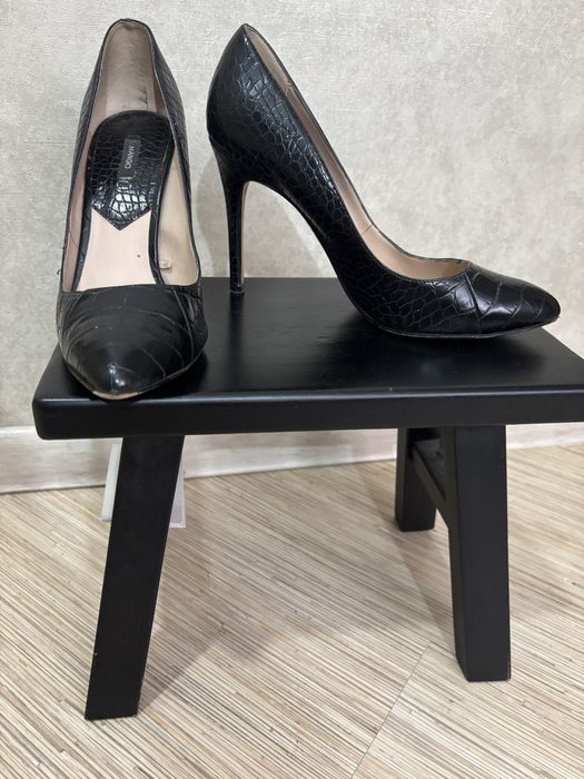 Коданые туфли mango