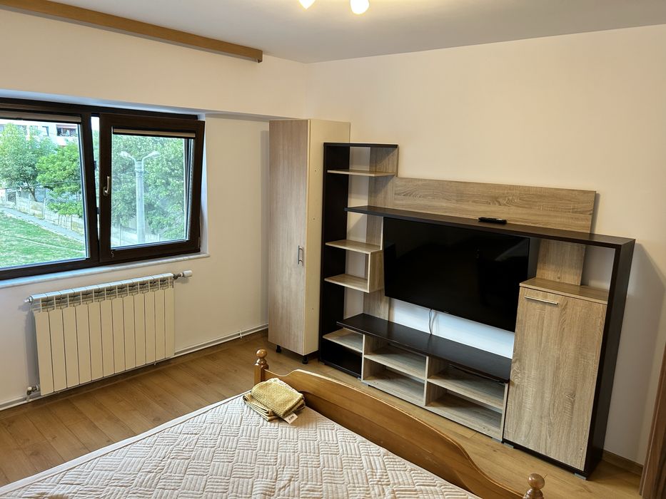 Inchiriez apartament 3 camere Pacurari