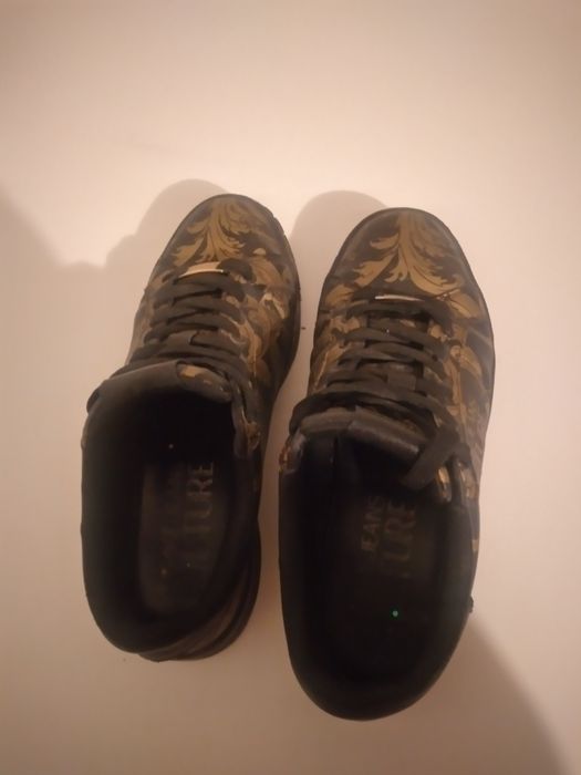 Adidasi originali Versace