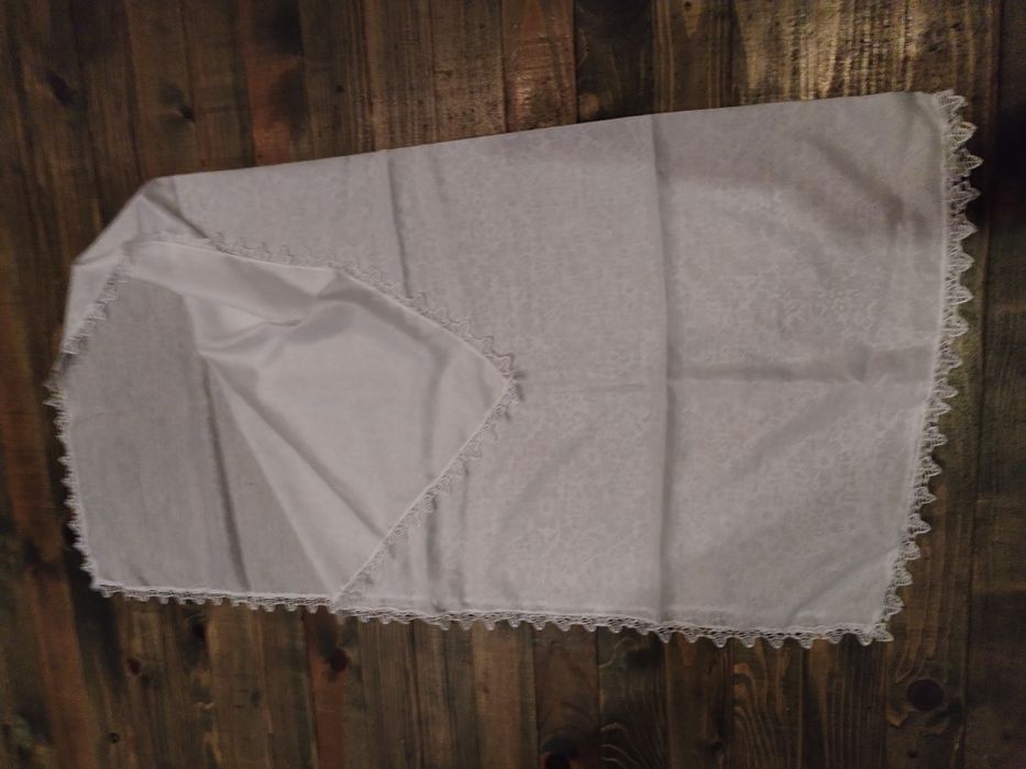 Носии от Тракия от ръчно тъкани платове автентични.