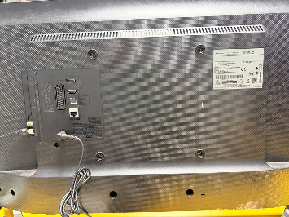 Samsung UE32J4570SS 81.3 cm (32") HD Smart TV Wi-Fi Black