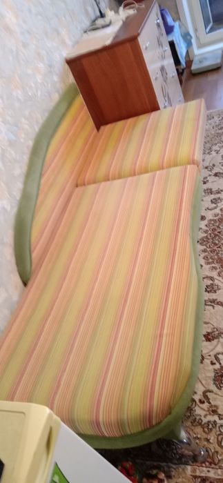 Продам подростковый диван