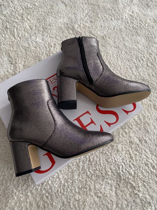 Botine Guess marimea 35, noi
