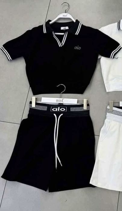 Дамски спортен комплект