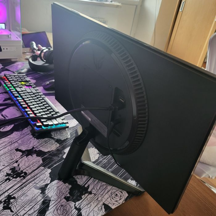 Монитор LG 144 герц