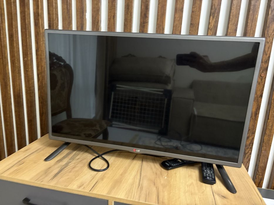 Продам телевизор LG