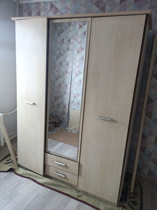 Продам шкаф с антрисолью