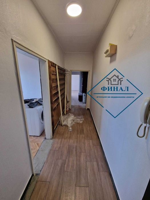 Продава се Тристаен апартамент в Шумен, Добруджански - 78 кв.м за 1275 €/кв.м - Снимка #8