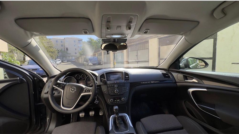 Opel Insignia 2011