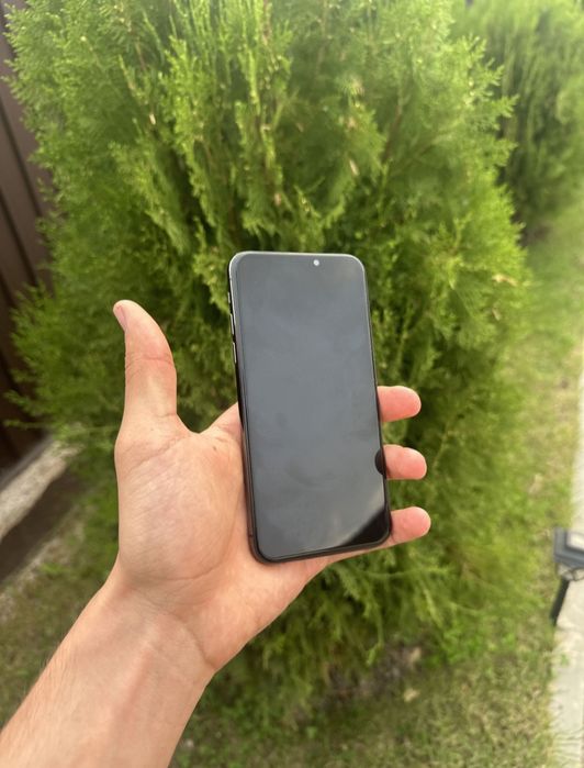 Продам айфон Xs идеал