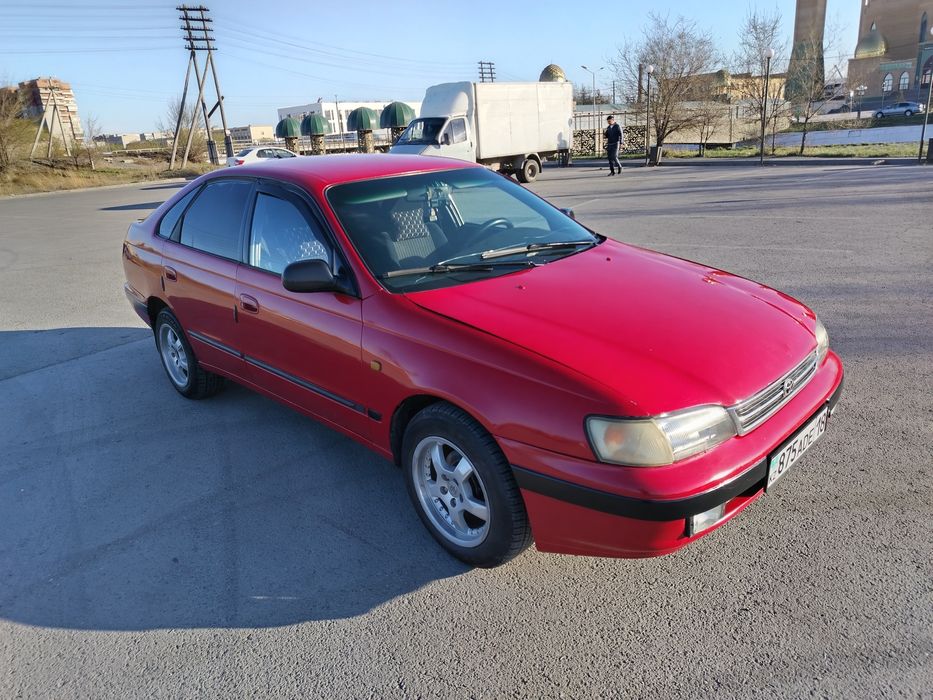 Продам тойота карина е