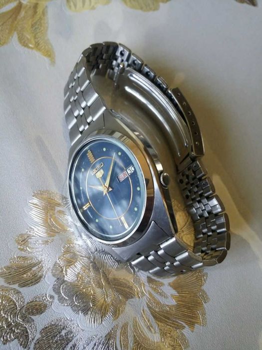 Продам наручные часы SEIKO-5