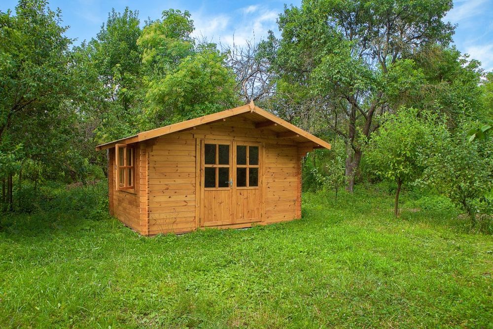 Vând căsuțe de vacanță din lemn
