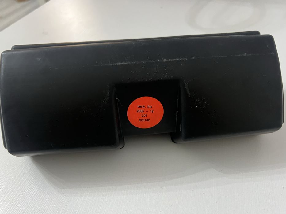 Mercedes benz w211 аптечка оригинал под сиденье