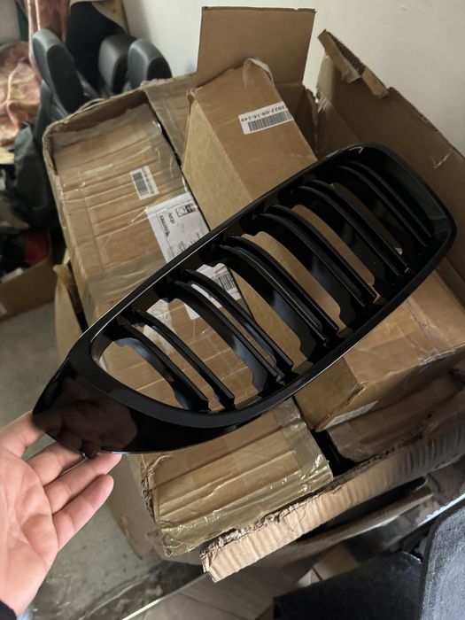 Чисто нови M бъбреци BMW f32 черни