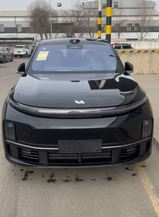 Li 7 Ultra цена 50 000$ CIP