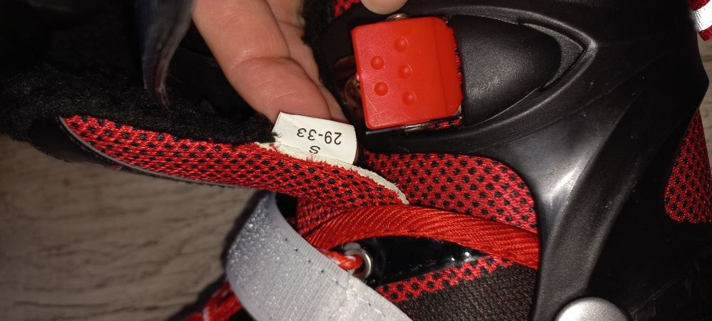 Продам детские коньки