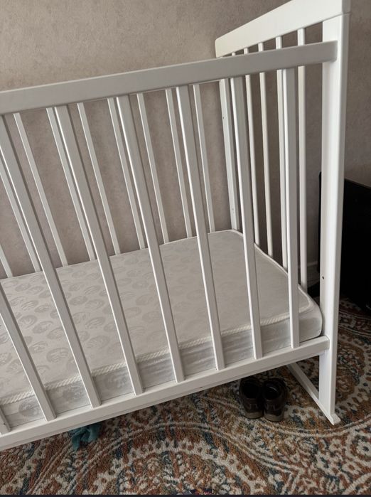 Продам детскую кроватку Икеа