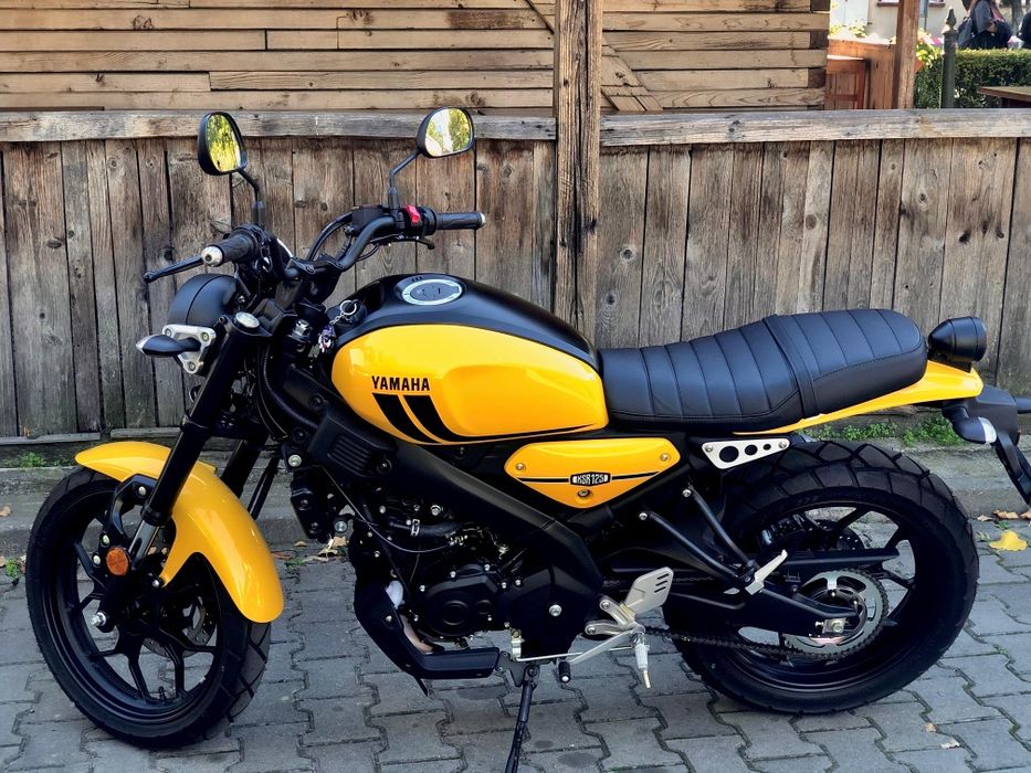 Motocicleta Yamaha XSR 125