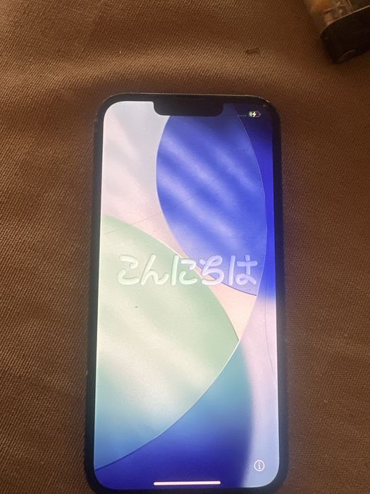 Vand Iphone 13  pret 1.500