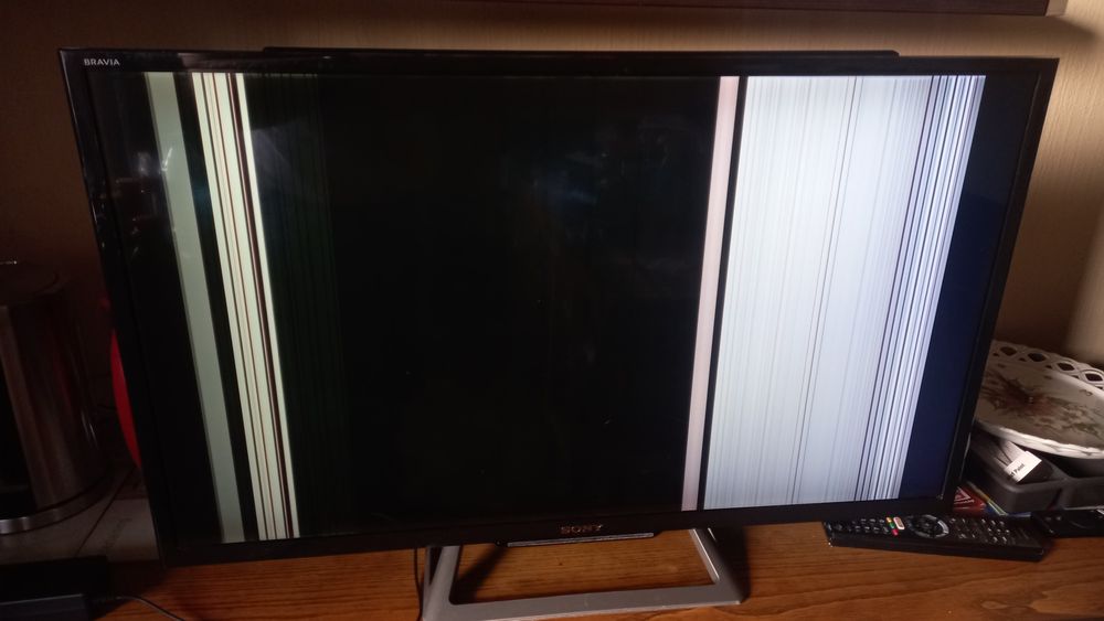 Sony KDL-32R500C за ремонт или части