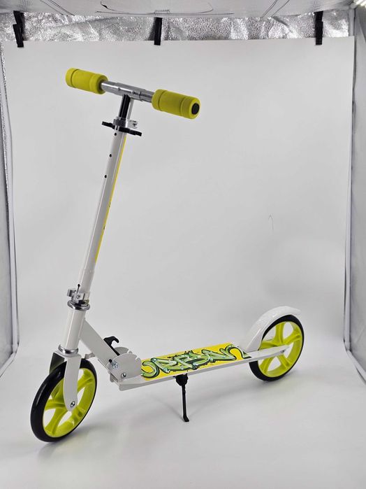 Детска тротинетка скутер scooter сгъваема бяло жълто колело играчки