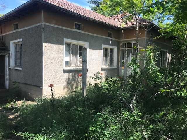 Агенция за недвижими имоти "HOMES CAPITAL" Продава