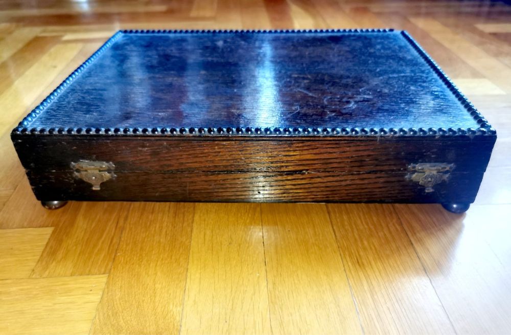 Антикватен комплект сет сервиз прибори посребрени в дървена кутия