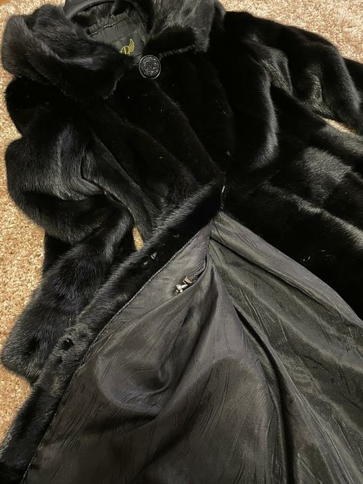 Продам шубу норковую