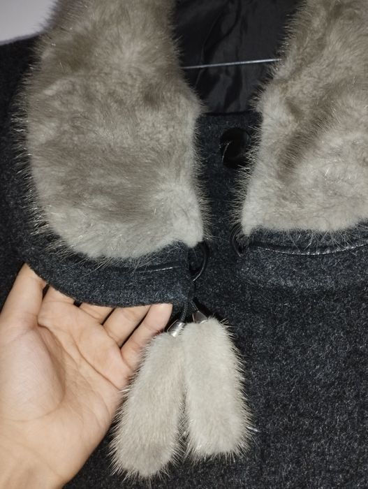 Айоллар палтоси сотилади