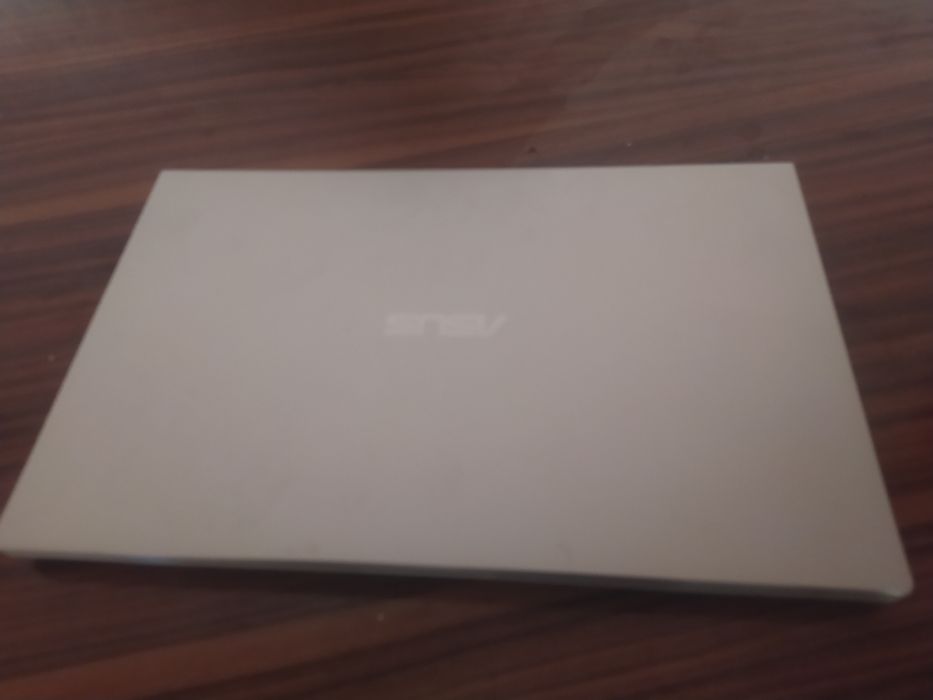 Kampiyiter ASUS CORe 3 256/4 yangi dakument karopka garantasi bor I