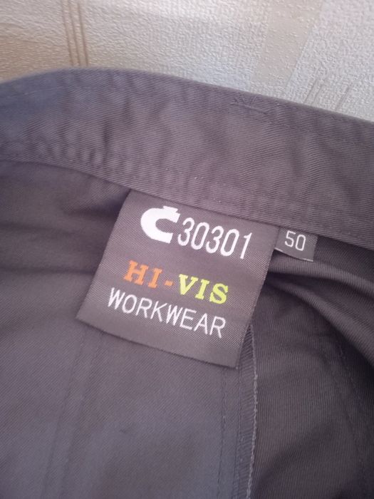 Работен панталон 50 размер чисто нов