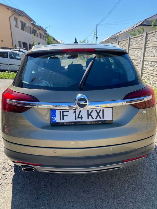 Opel Insignia Sports Tourer 4X4 / Manuala / Navi / Euro 6