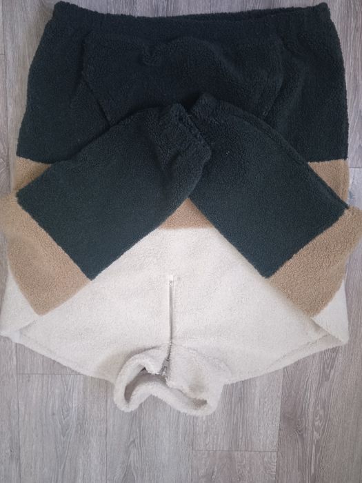 Толстовки весенние Zara