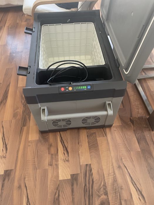 Къмпинг хладилник фризер Waeco cf 80