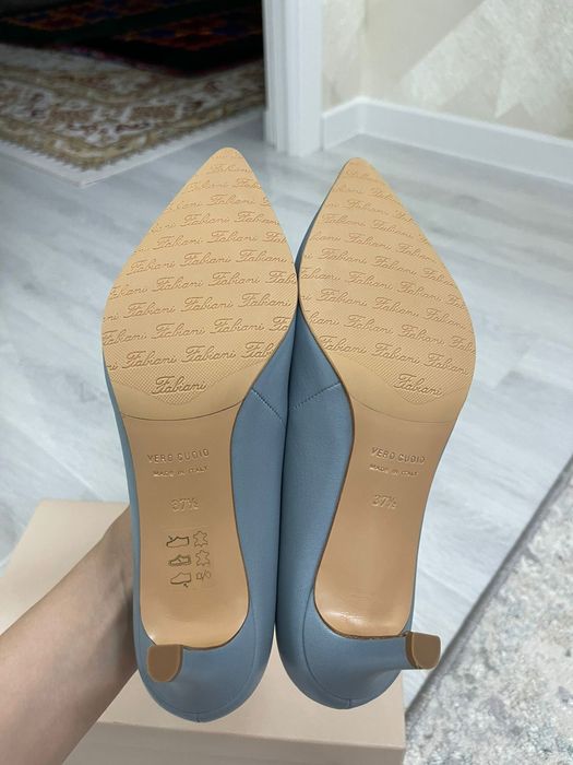 Продаётся красивые туфли